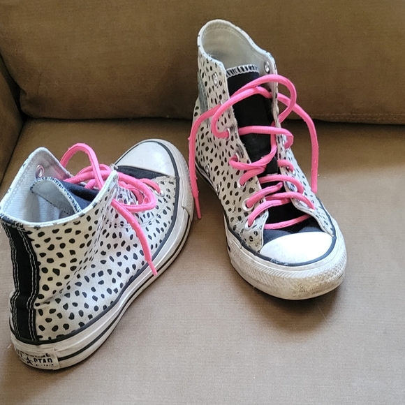 Chuck Taylor's Leapard Print Converse Women's size 7 - Picture 3 of 3